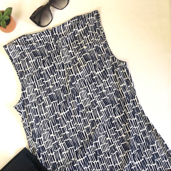 Banana Republic navy white top SP - Picture 5 of 8